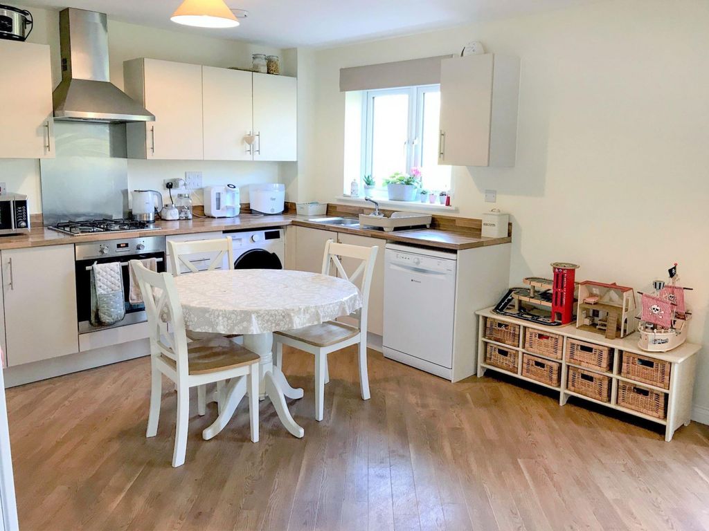 Property photo 2 of 3 Kitchen