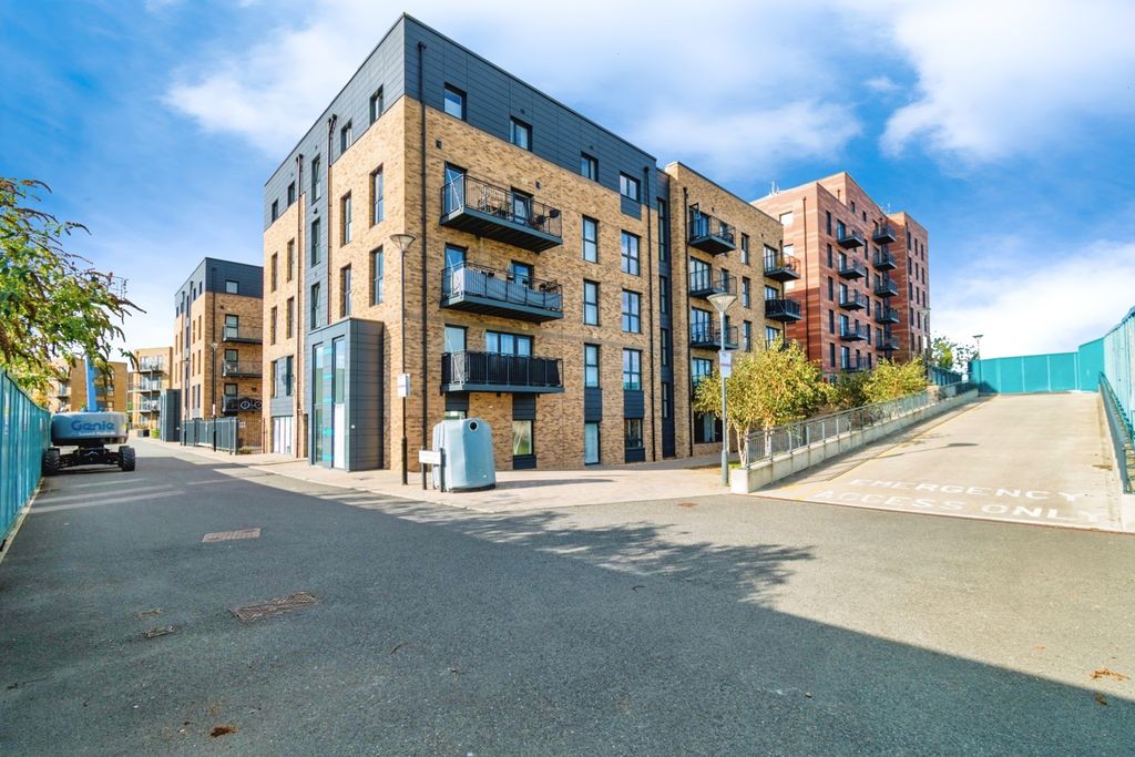 Property photo 2 of 10 Photo