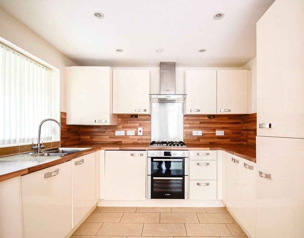 Property photo 2 of 10 Picture No. 03