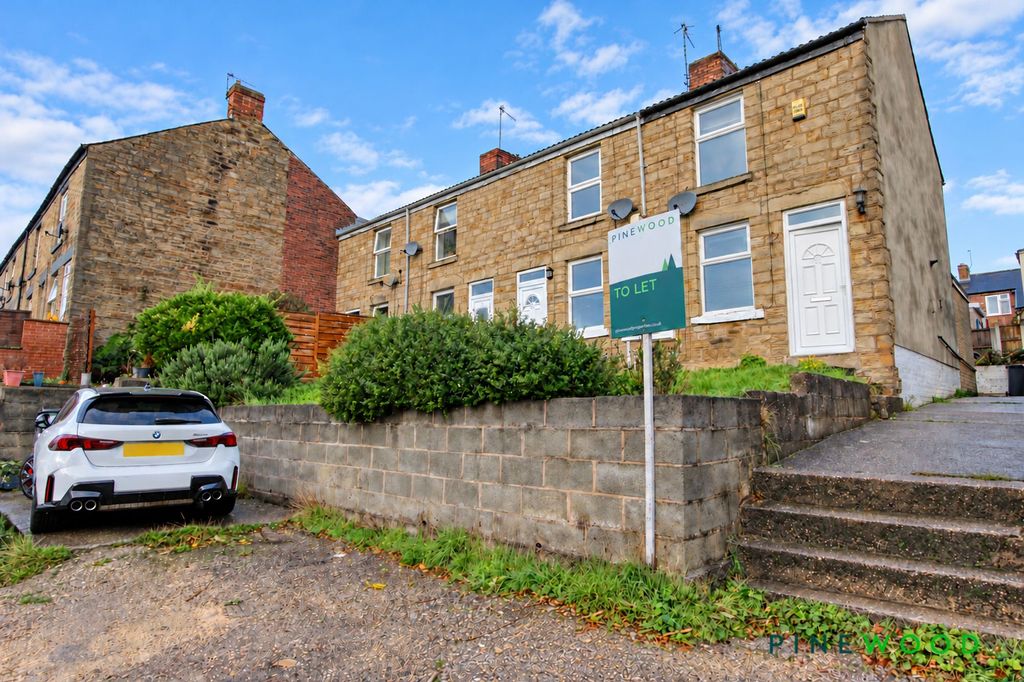 Property photo 1 of 11 Front And Parking