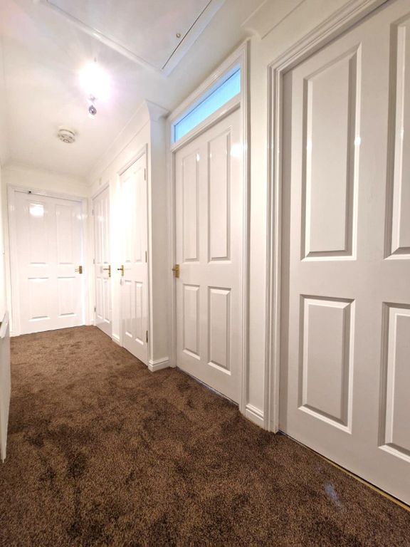 Property photo 2 of 17 Gallery