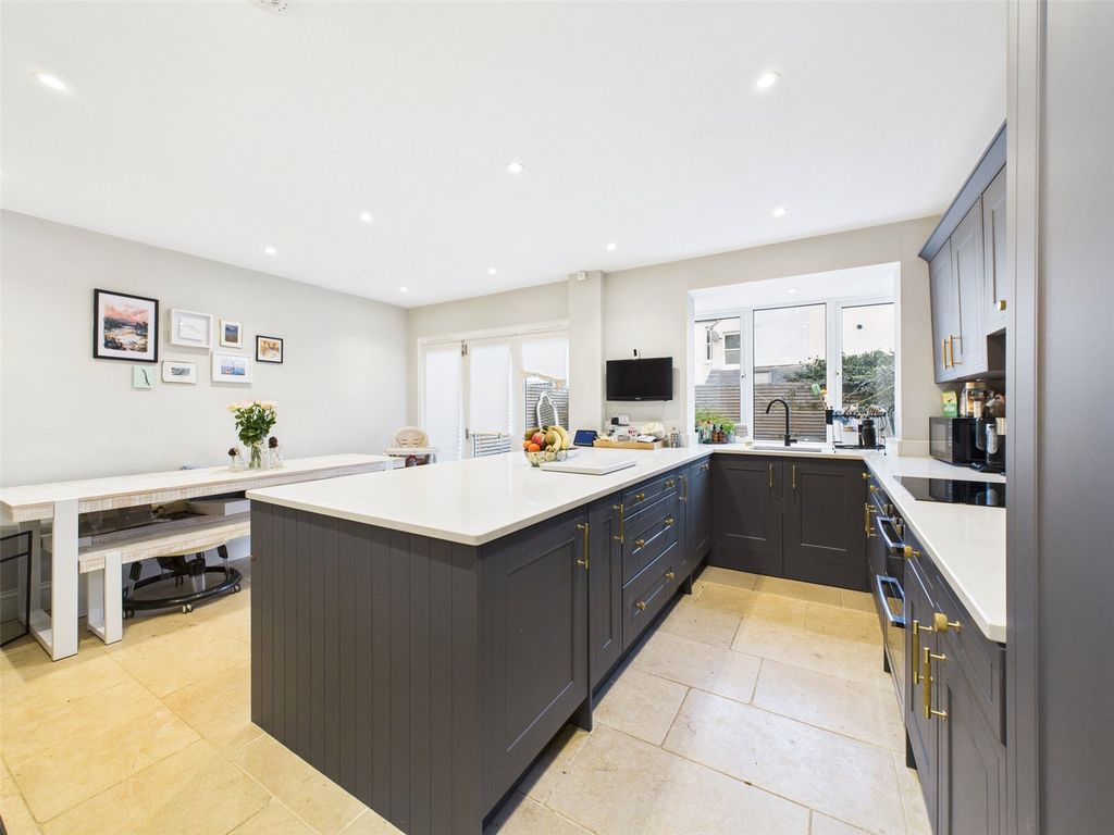 Property photo 2 of 17 Picture No. 07