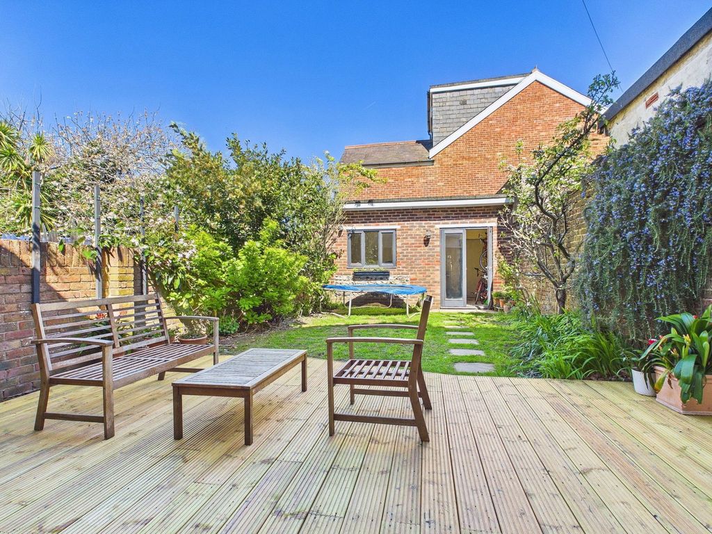 Property photo 2 of 22