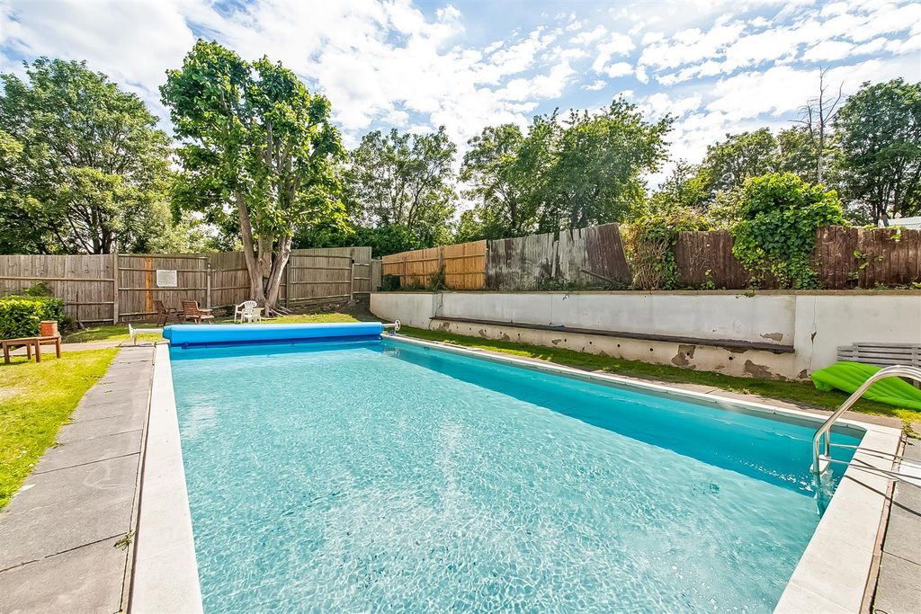 Property photo 3 of 11 Img_5826-2.Jpg