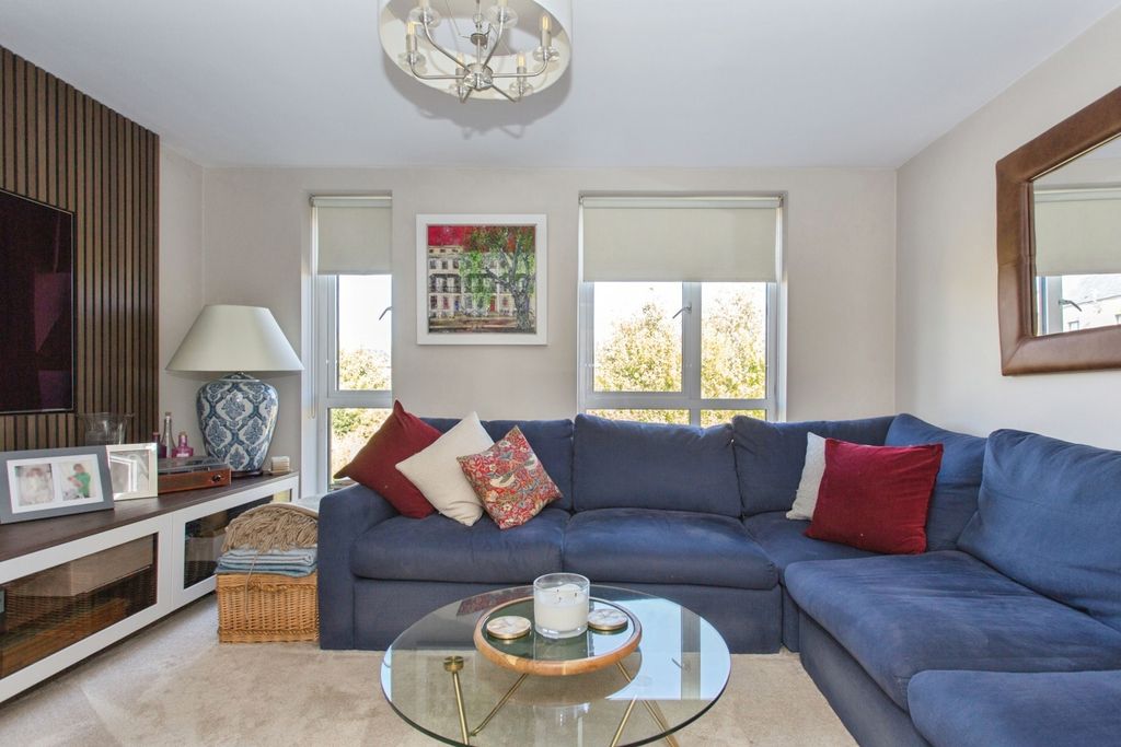 Property photo 3 of 16 Photo