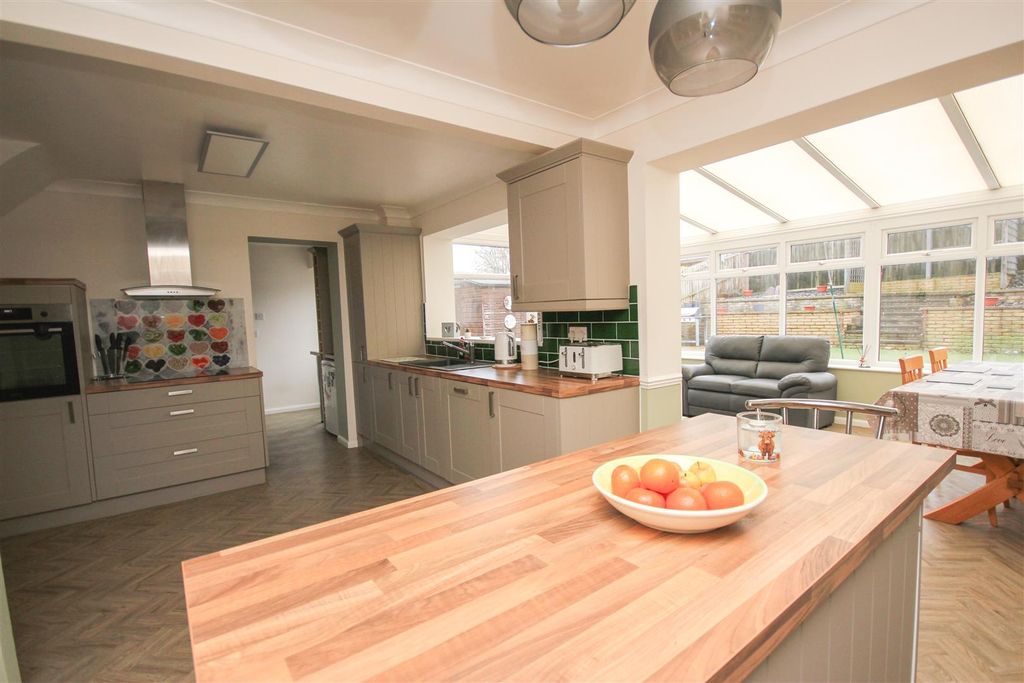 Property photo 2 of 28 Through Kd.Jpg