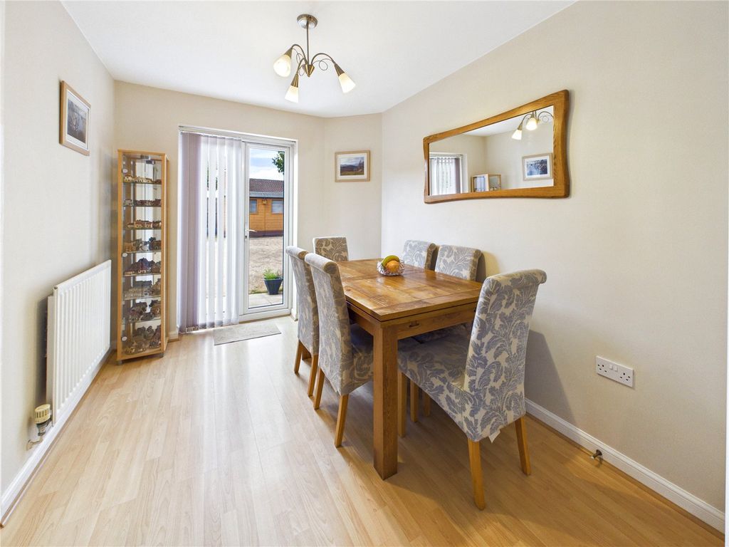 Property photo 3 of 17 Dining Room