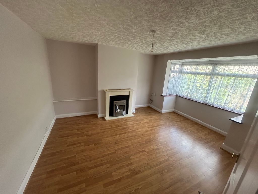 Property photo 2 of 7 Kitchen