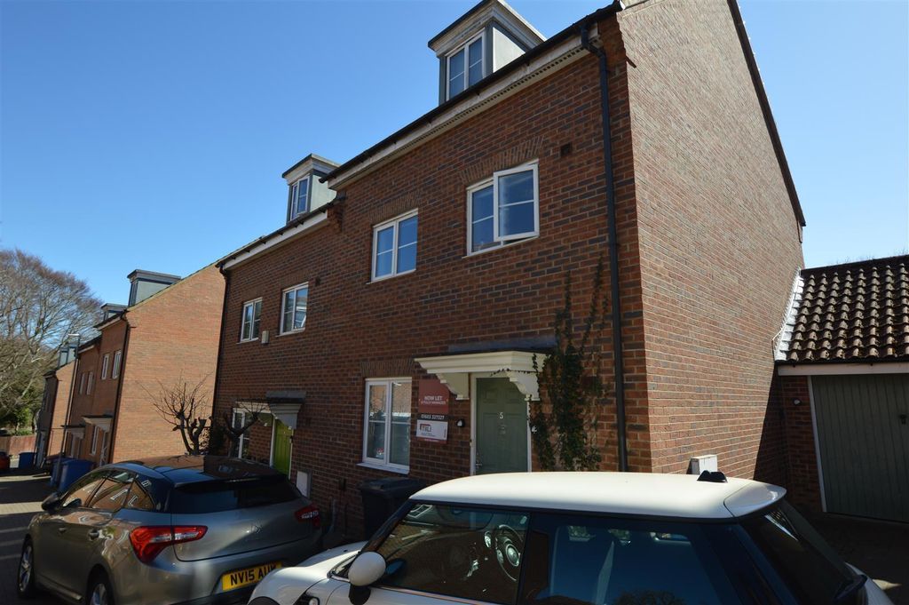 Property photo 1 of 3 Ekcp6Dfhu02Y0_Qgo2Xr2A.Jpg