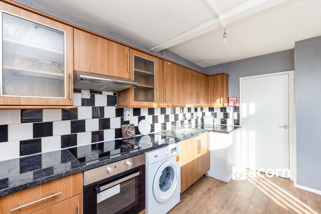 Property photo 2 of 16 Kitchen