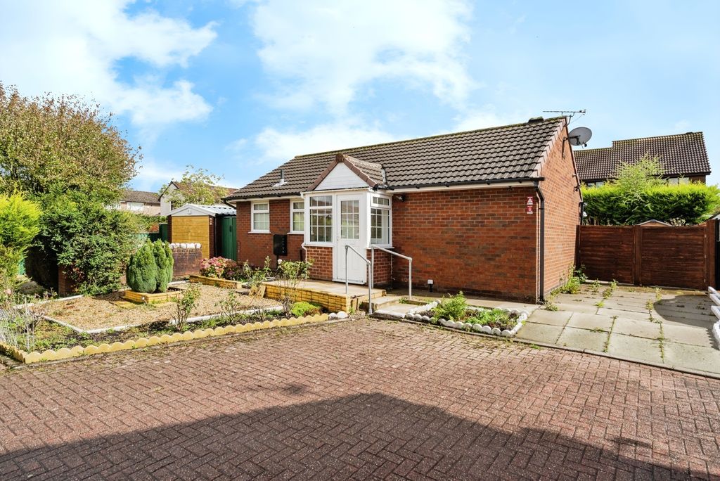 Property photo 1 of 17 Front