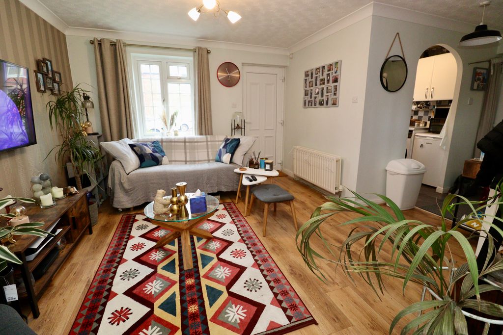 Property photo 3 of 11 Img_4524