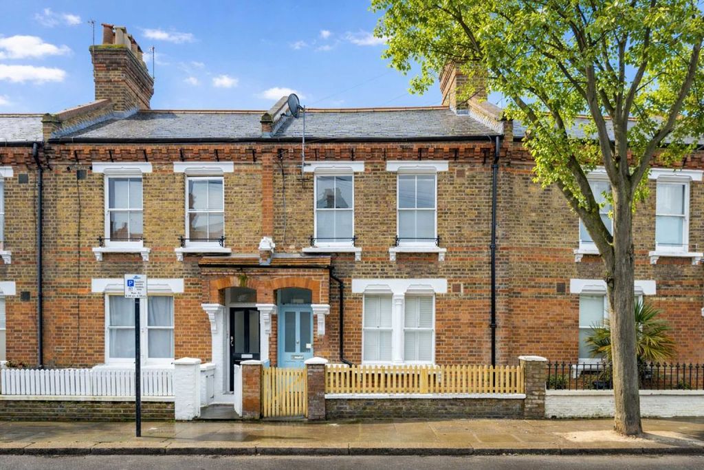 Property photo 1 of 7