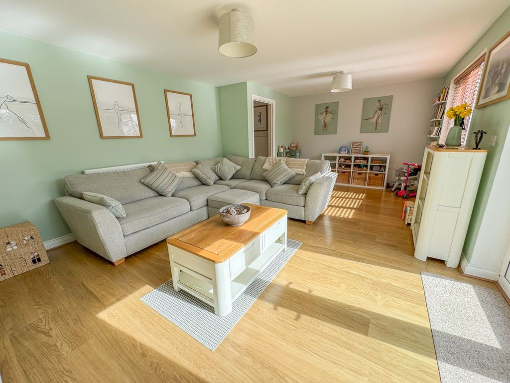 Property photo 3 of 26