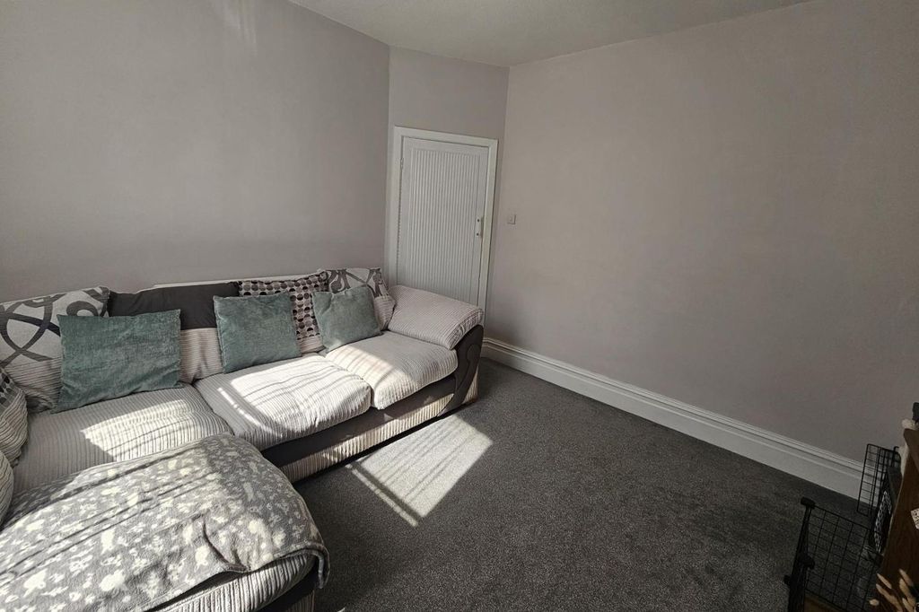 Property photo 2 of 11 9Xd3Qmsuc0Mkz7Ppqgrozg.Jpg