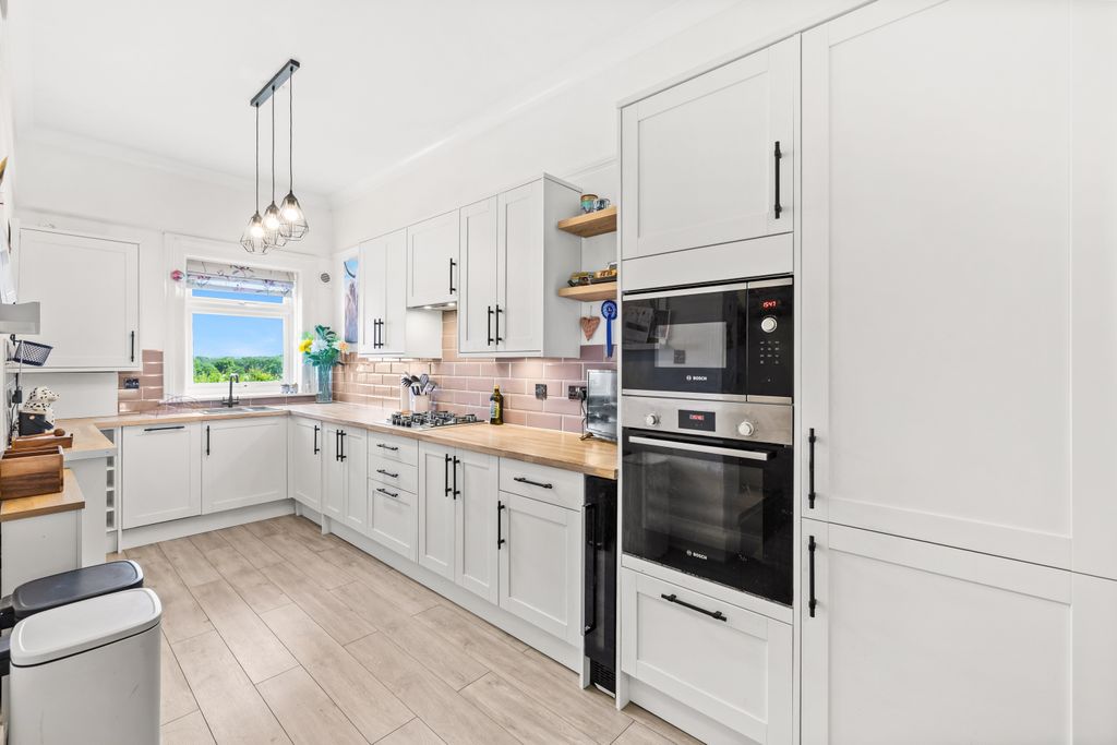 Property photo 3 of 17 Image10.Jpg