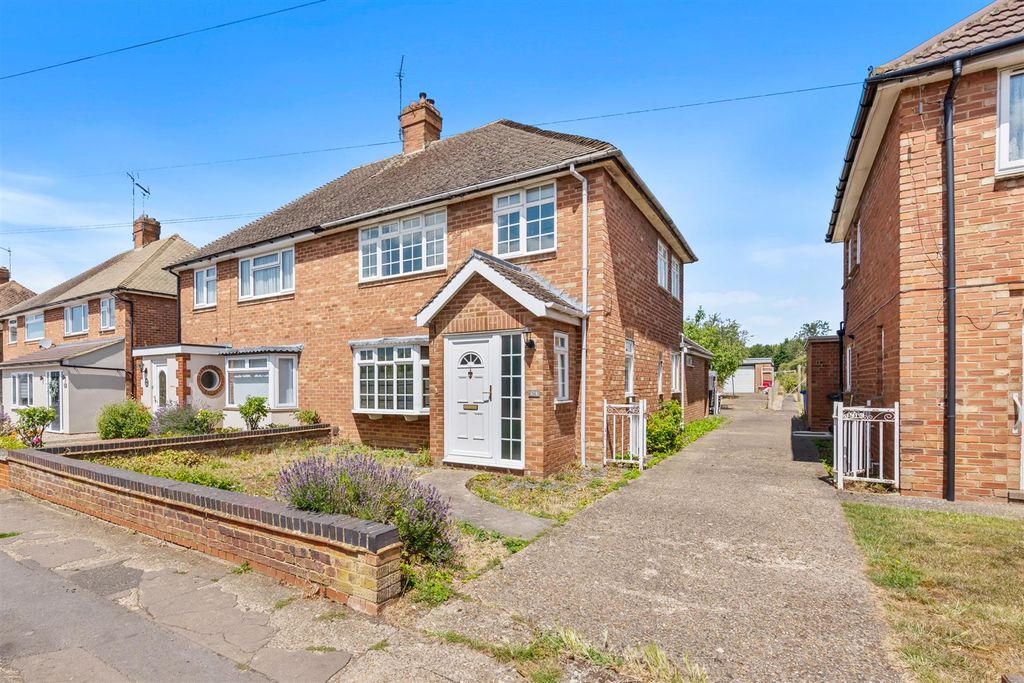 Property photo 1 of 12 Front