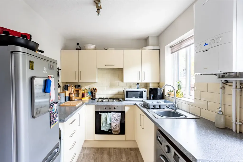 Property photo 2 of 9