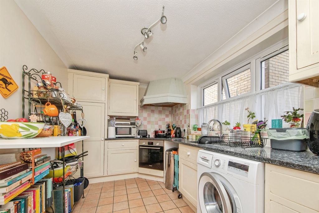 Property photo 3 of 15