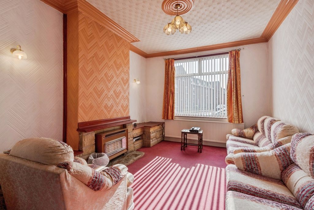 Property photo 2 of 33 Pbox-Img.Jpg