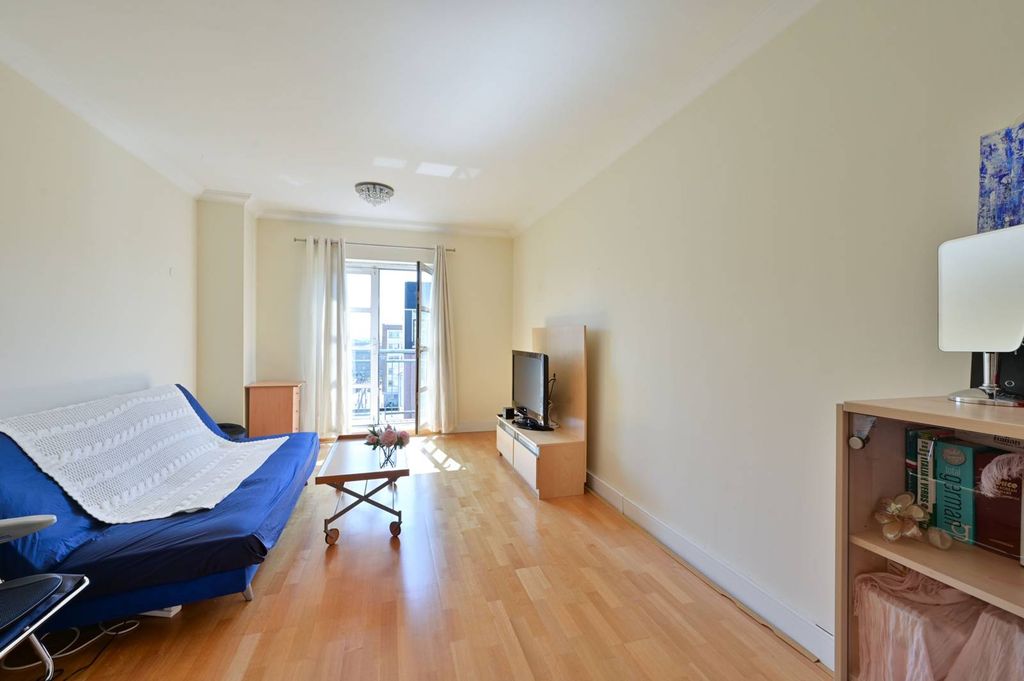 Property photo 2 of 8