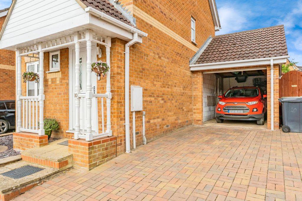 Property photo 2 of 17