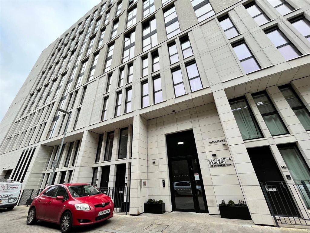 Property photo 3 of 18