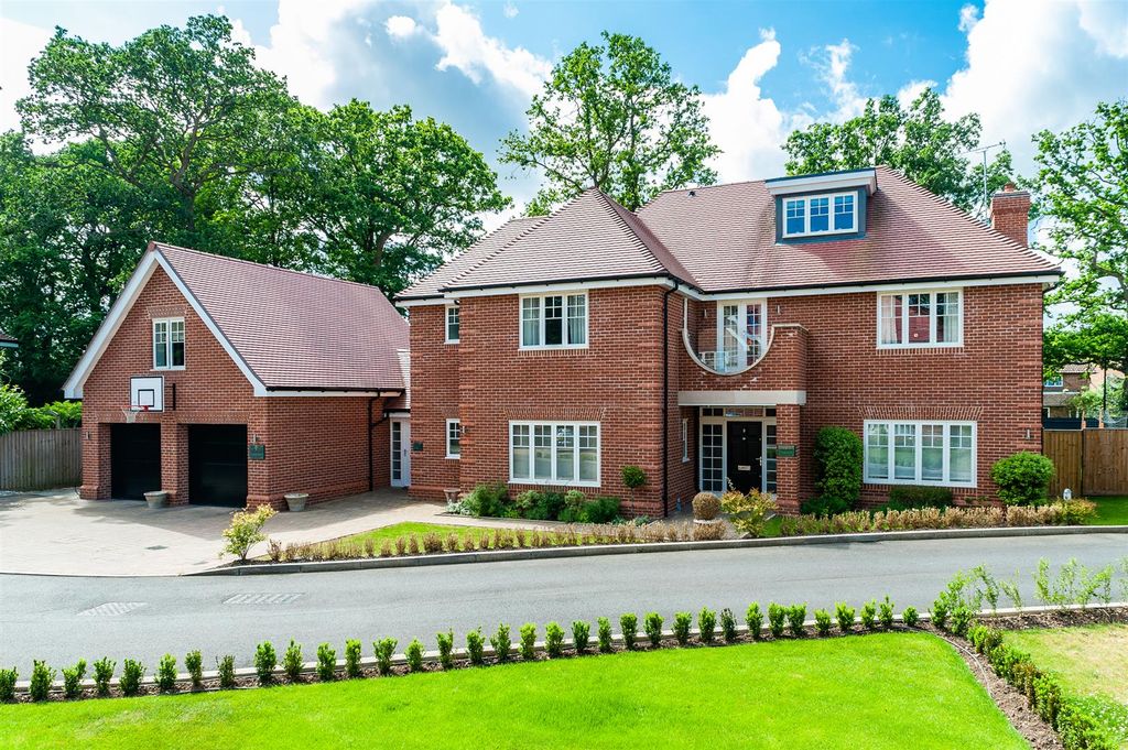 Property photo 1 of 33 9-The-Spinney-High-Res-004.Jpg