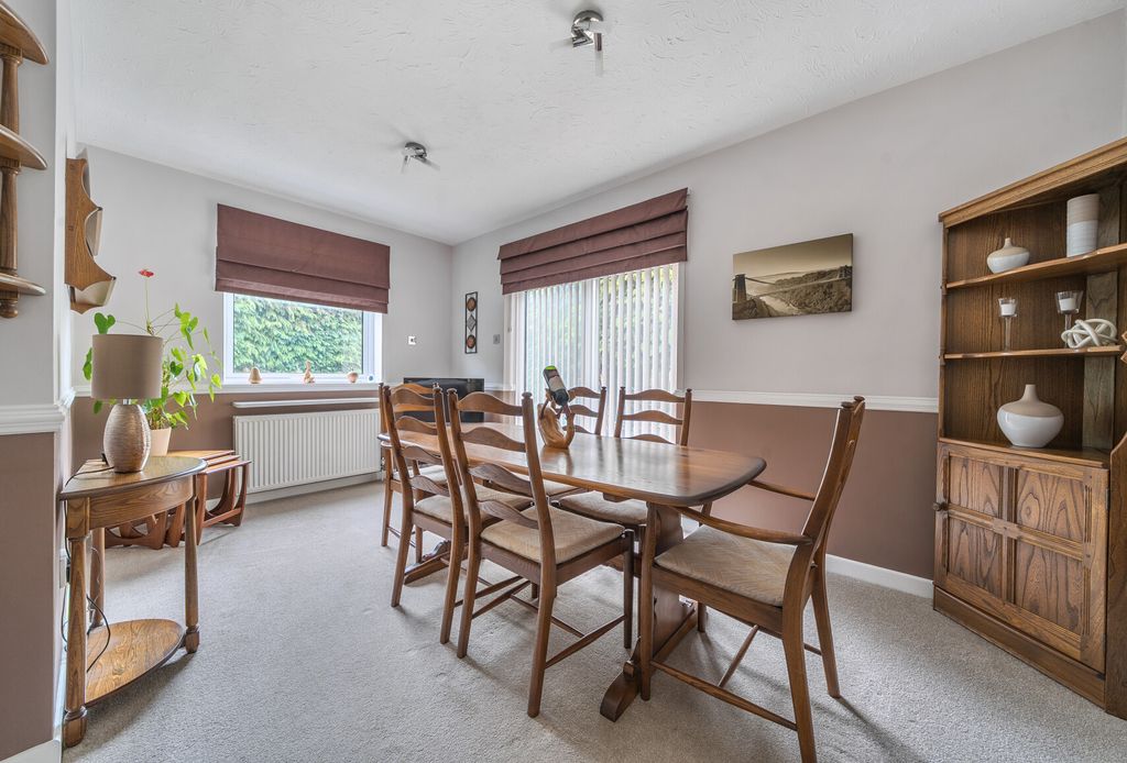 Property photo 3 of 19 1431360-6-69B7Fae...