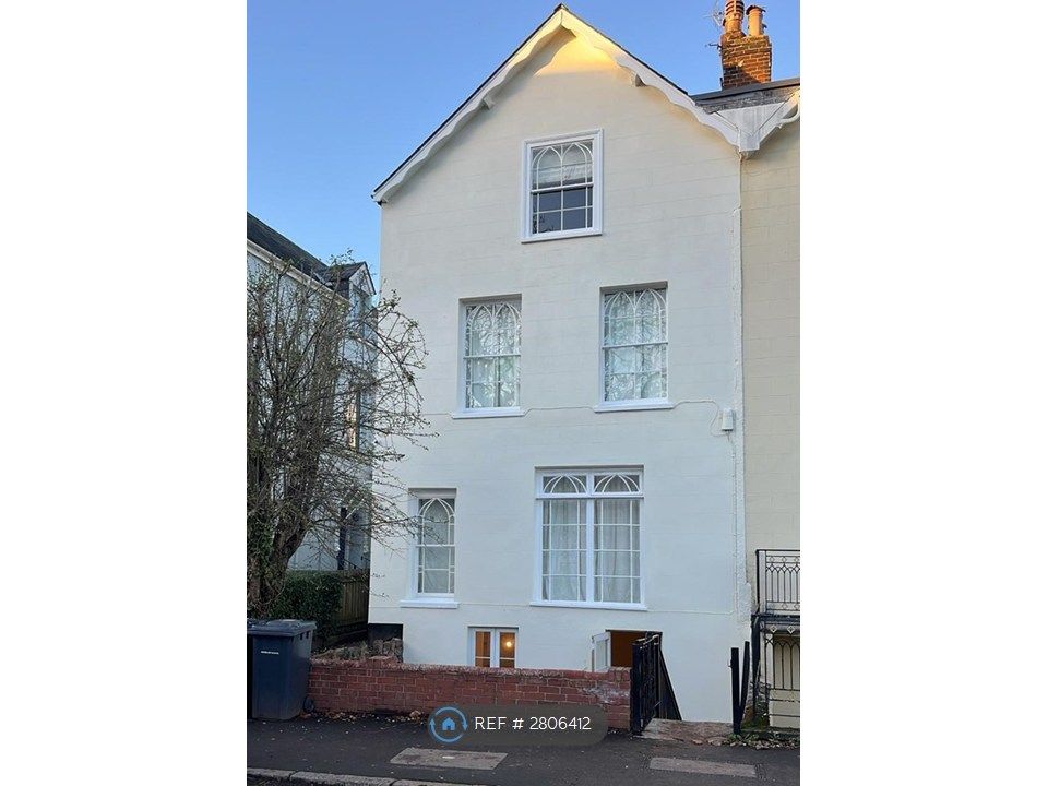 Property photo 1 of 12 Outside