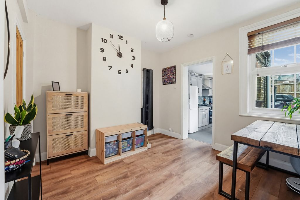 Property photo 3 of 15 Picture No. 02