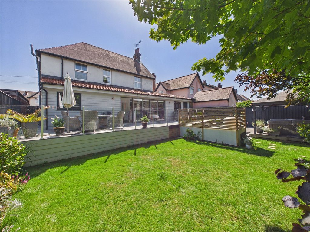 Property photo 2 of 29 Picture No. 34