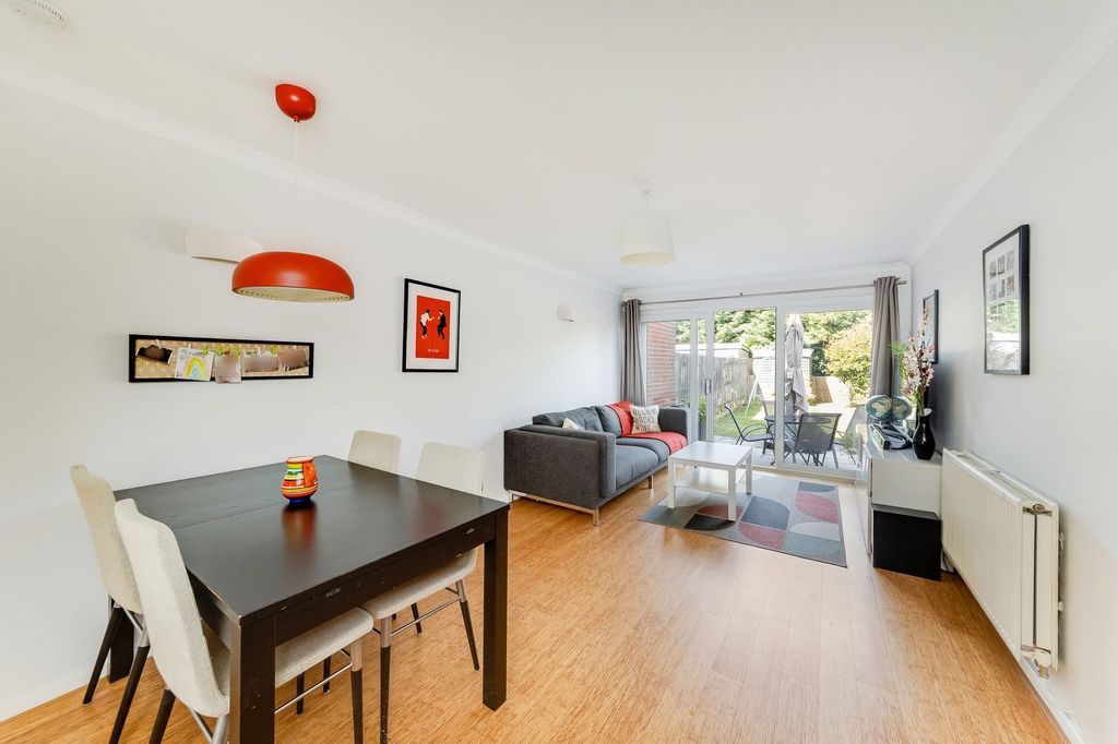 Property photo 2 of 22