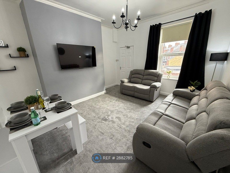 Property photo 1 of 19 Living/Dining Area