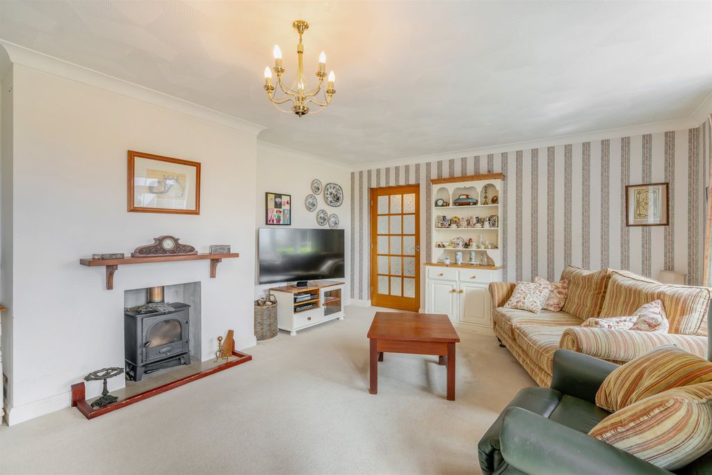 Property photo 3 of 24