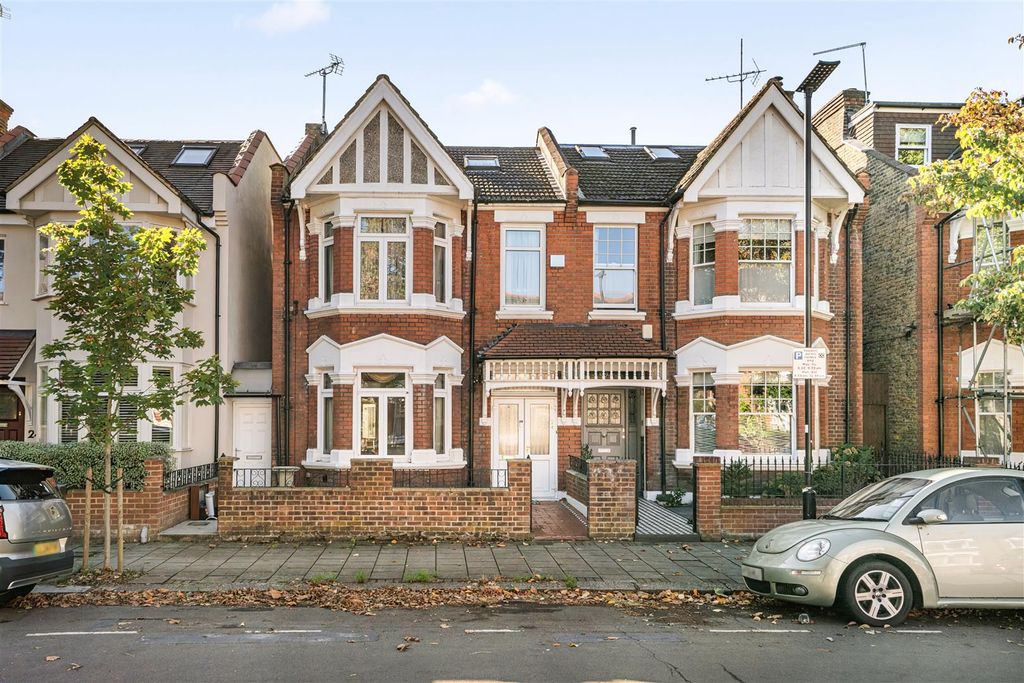 Property photo 1 of 15 Wavendon Avenue, W4 - For Sale