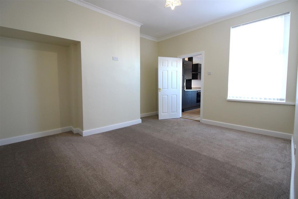 Property photo 2 of 6 B.Lo.Jpg