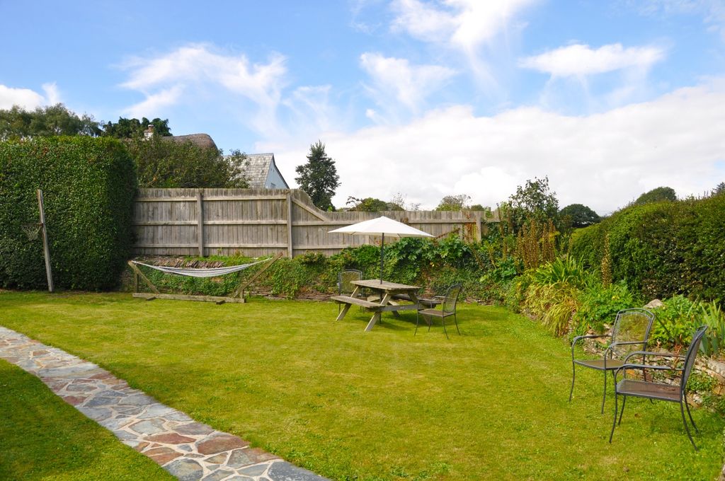 Property photo 2 of 22 3376494