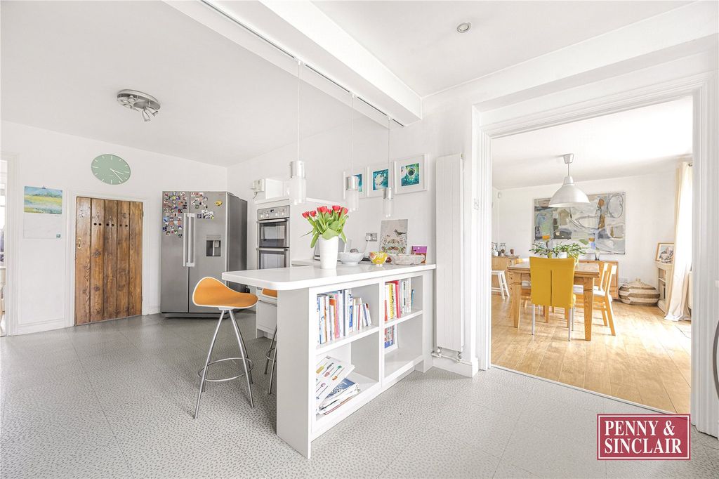 Property photo 3 of 17 Picture No. 09