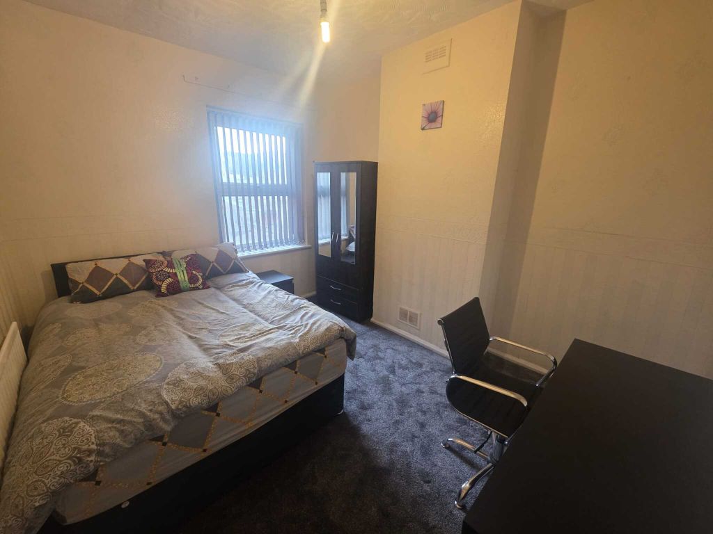 Property photo 1 of 5