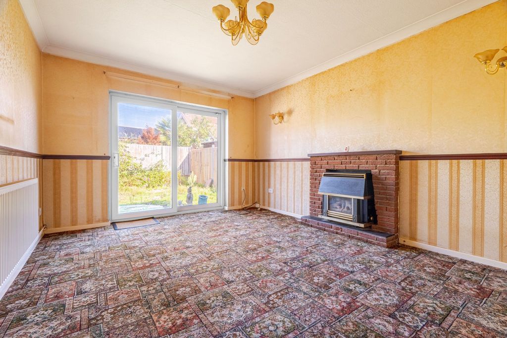 Property photo 2 of 14