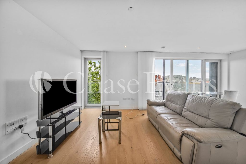 Property photo 3 of 14 Living Area