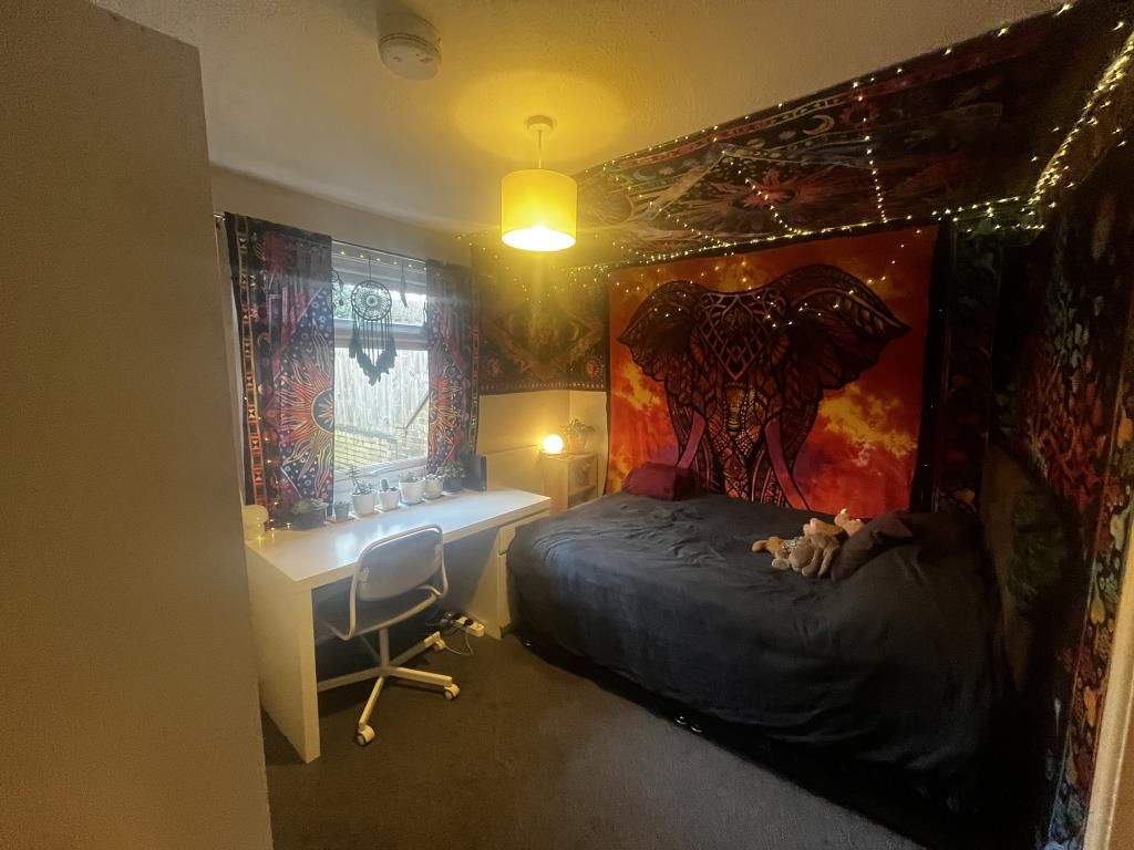 Property photo 3 of 7 Bedroom