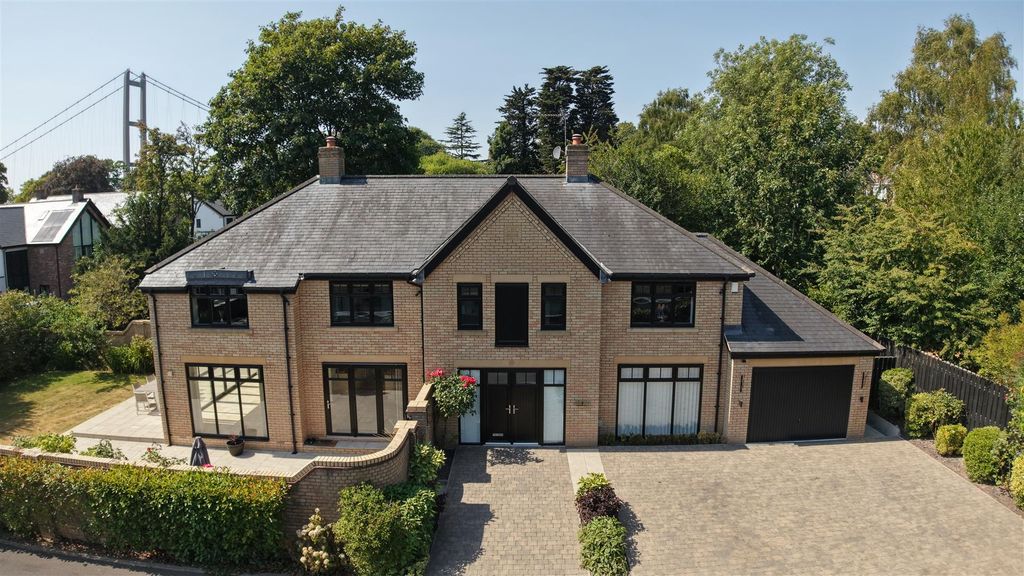 Property photo 1 of 26 Parklands Mews - Main