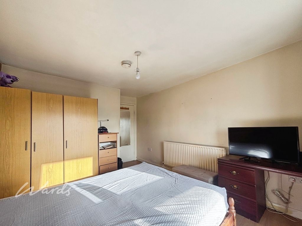 Property photo 3 of 5 Bedroom.