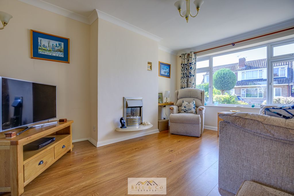 Property photo 2 of 31