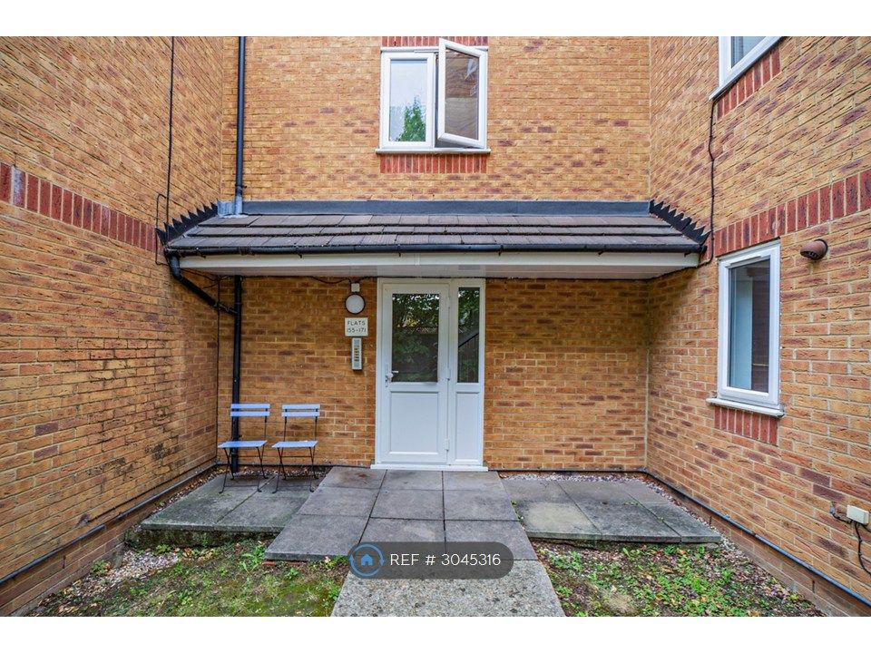 Property photo 2 of 16 Main Door