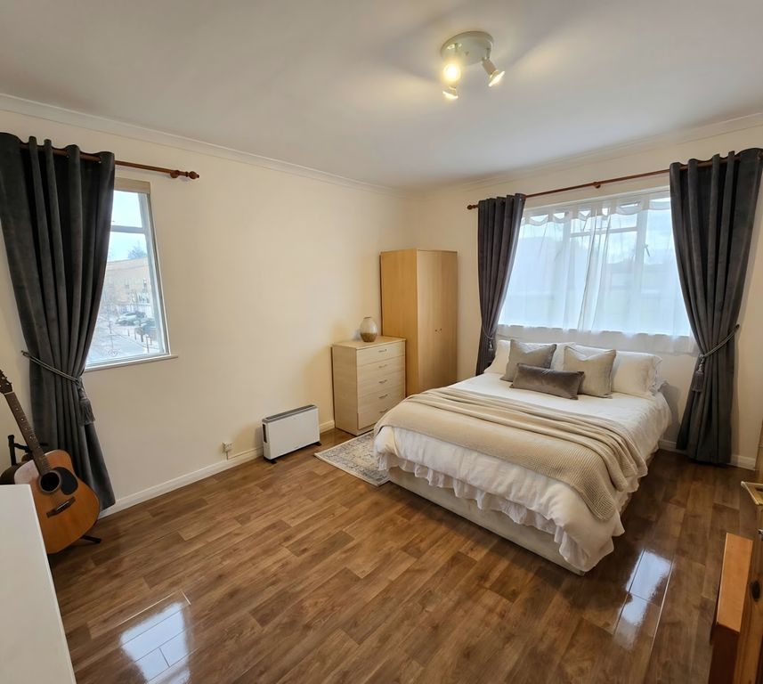 Property photo 1 of 4 One Bedroom Apartment
