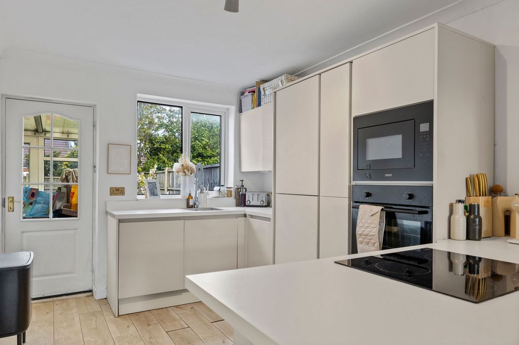 Property photo 3 of 14