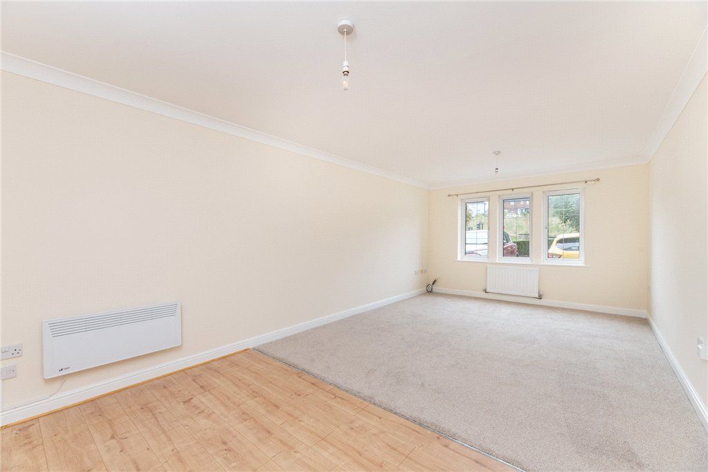 Property photo 3 of 25 Living Room